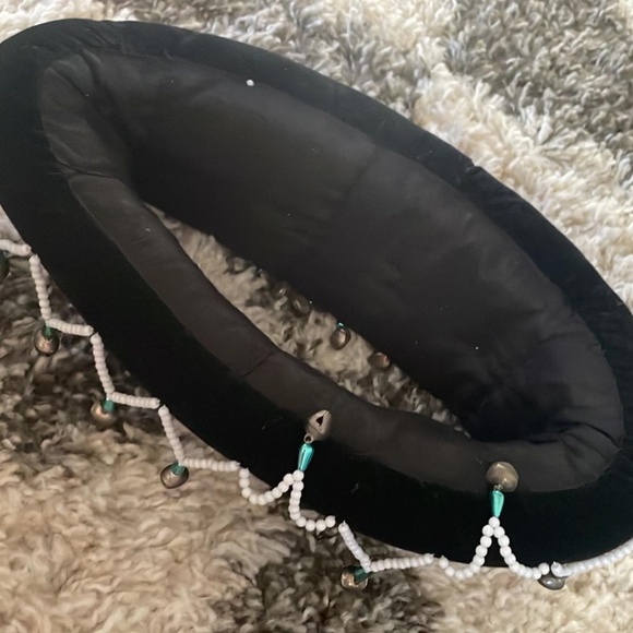 Traditional Hmong Clothing [Sev, Hat & Top Included] NO SKIRT is INCLUDED - Picture 3 of 12